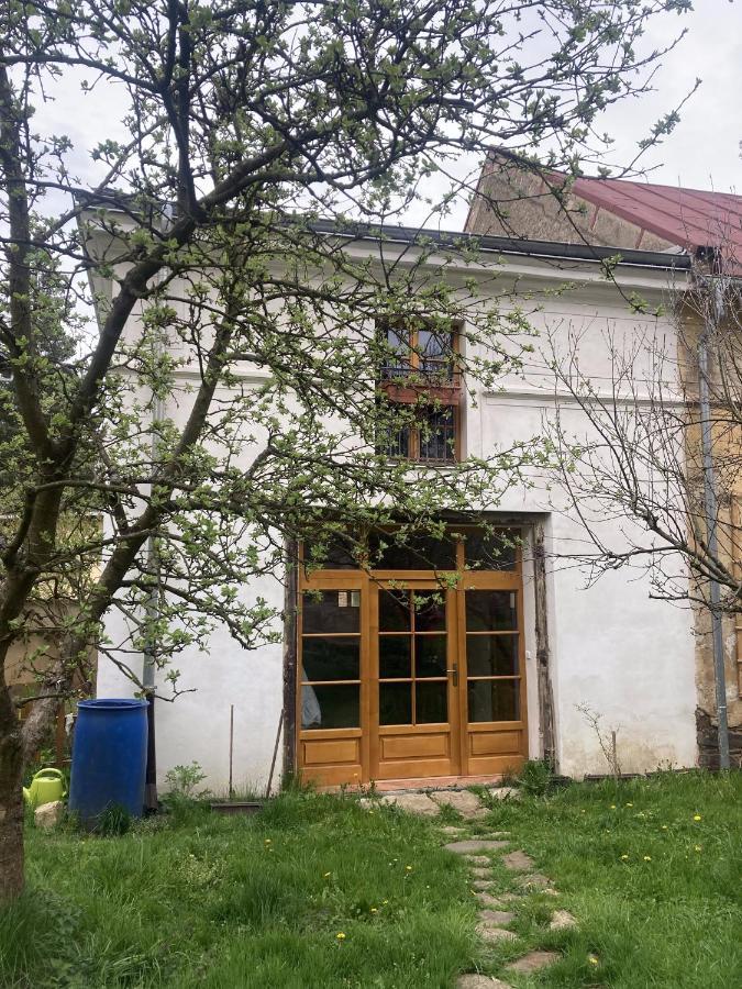 Stare Dekanstvi Utery 외부 사진